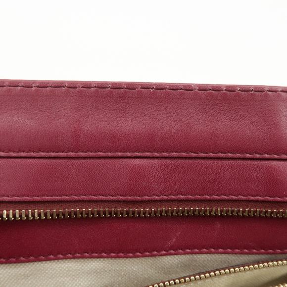 Gucci Bordeaux Reddish-Purple Hue Leather Shoulder Bag - Picture 14 of 15